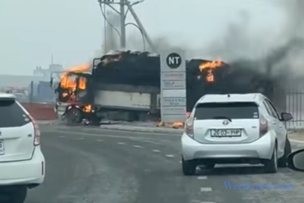 АВТО ХУДАЛДААНЫ ЦОГЦОЛБОРЫН ОЙРОЛЦОО ОЛОН АВТОМАШИН ШАТАЖ БАЙНА