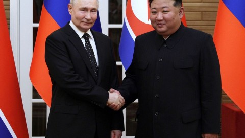 ХОЙД СОЛОНГОС ДАХИН 3000 ЦЭРЭГ ОХУ РУУ ИЛГЭЭЖЭЭ